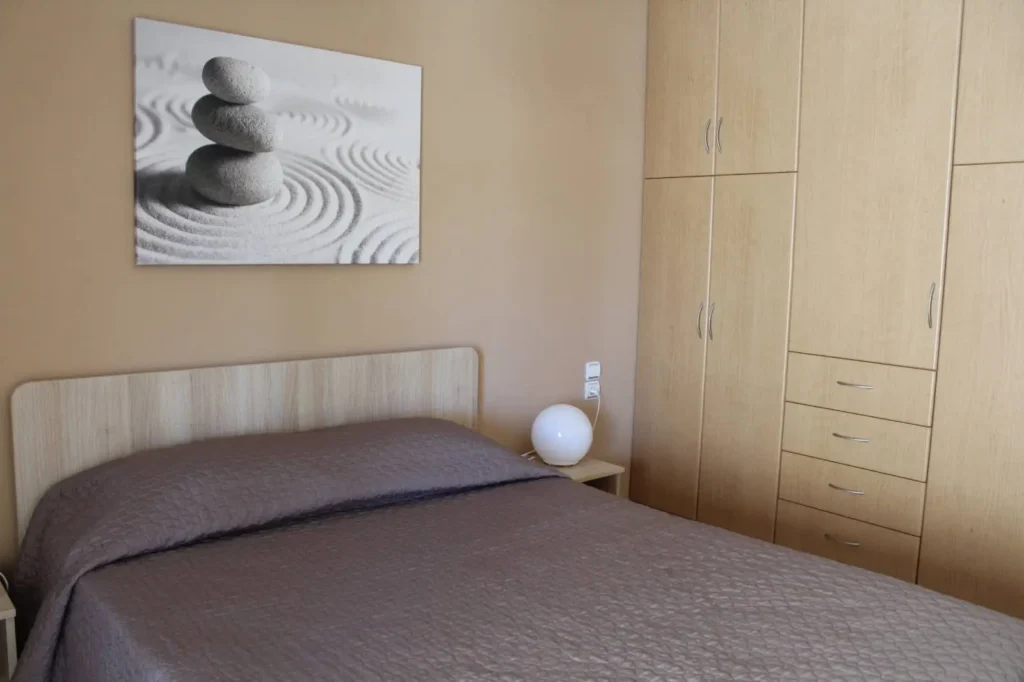 Stay in the most strategic location in Skiathos Town. Antelia Homes location combines the vibrant Skiathos Town with the peace and quiet of the surrounding area, with three apartment options. From couples to families, Antelia Homes caters to everyone's needs, ensuring your comfort during your stay in Skiathos Town.