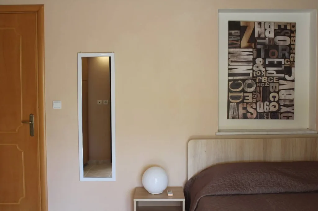 Stay in the most strategic location in Skiathos Town. Antelia Homes location combines the vibrant Skiathos Town with the peace and quiet of the surrounding area, with three apartment options. From couples to families, Antelia Homes caters to everyone's needs, ensuring your comfort during your stay in Skiathos Town.