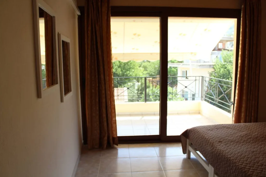 Stay in the most strategic location in Skiathos Town. Antelia Homes location combines the vibrant Skiathos Town with the peace and quiet of the surrounding area, with three apartment options. From couples to families, Antelia Homes caters to everyone's needs, ensuring your comfort during your stay in Skiathos Town.