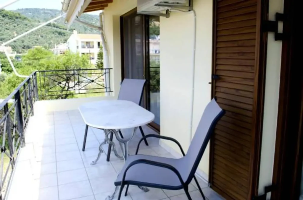 Stay in the most strategic location in Skiathos Town. Antelia Homes location combines the vibrant Skiathos Town with the peace and quiet of the surrounding area, with three apartment options. From couples to families, Antelia Homes caters to everyone's needs, ensuring your comfort during your stay in Skiathos Town.