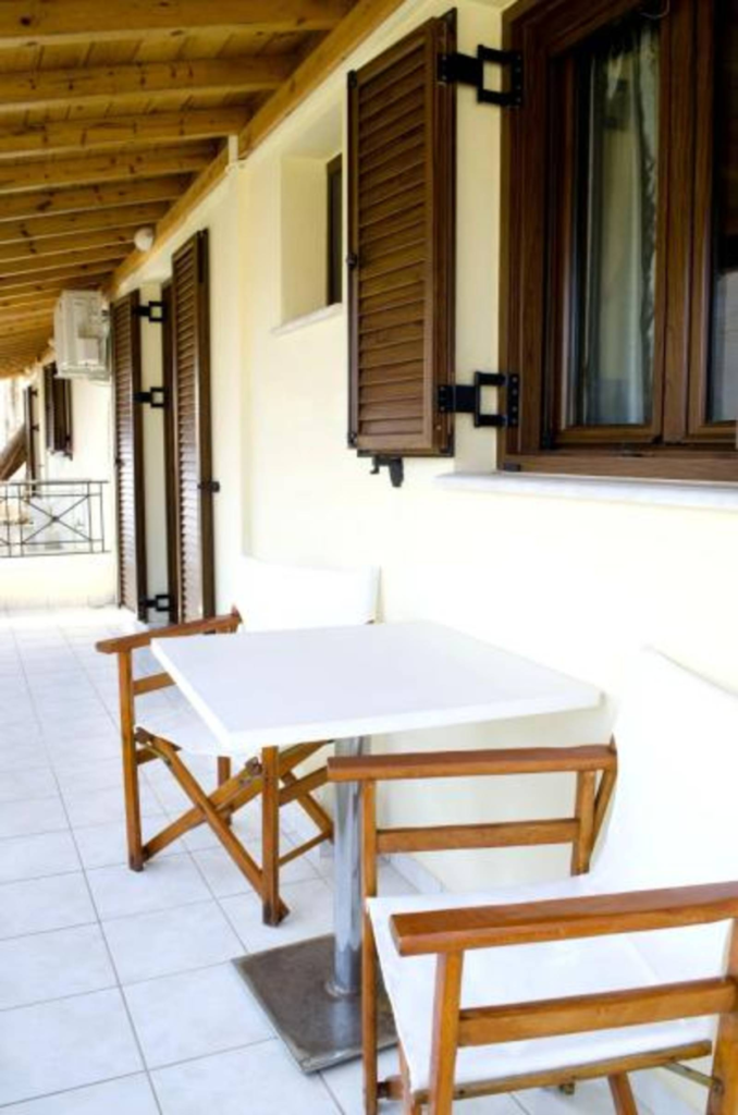 Stay in the most strategic location in Skiathos Town. Antelia Homes location combines the vibrant Skiathos Town with the peace and quiet of the surrounding area, with three apartment options. From couples to families, Antelia Homes caters to everyone's needs, ensuring your comfort during your stay in Skiathos Town.