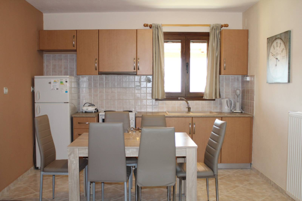 Stay in the most strategic location in Skiathos Town. Antelia Homes location combines the vibrant Skiathos Town with the peace and quiet of the surrounding area, with three apartment options. From couples to families, Antelia Homes caters to everyone's needs, ensuring your comfort during your stay in Skiathos Town.