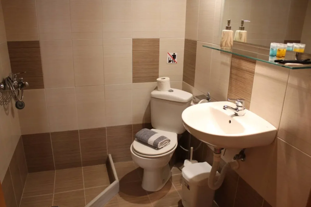 Stay in the most strategic location in Skiathos Town. Antelia Homes location combines the vibrant Skiathos Town with the peace and quiet of the surrounding area, with three apartment options. From couples to families, Antelia Homes caters to everyone's needs, ensuring your comfort during your stay in Skiathos Town.