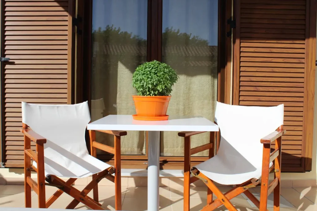 Stay in the most strategic location in Skiathos Town. Antelia Homes location combines the vibrant Skiathos Town with the peace and quiet of the surrounding area, with three apartment options. From couples to families, Antelia Homes caters to everyone's needs, ensuring your comfort during your stay in Skiathos Town.