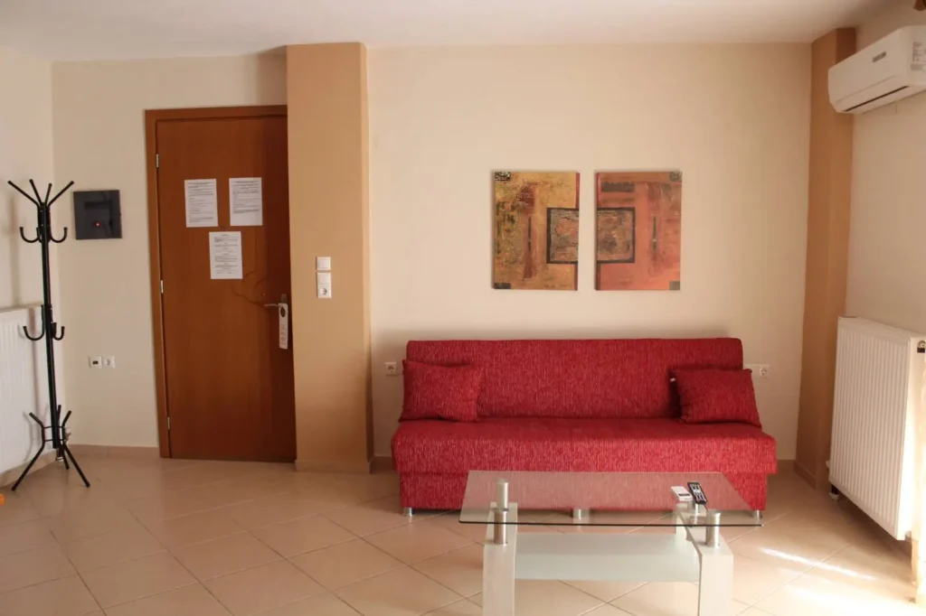 Stay in the most strategic location in Skiathos Town. Antelia Homes location combines the vibrant Skiathos Town with the peace and quiet of the surrounding area, with three apartment options. From couples to families, Antelia Homes caters to everyone's needs, ensuring your comfort during your stay in Skiathos Town.