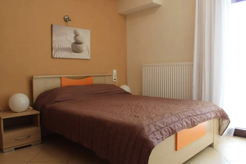 Stay in the most strategic location in Skiathos Town. Antelia Homes location combines the vibrant Skiathos Town with the peace and quiet of the surrounding area, with three apartment options. From couples to families, Antelia Homes caters to everyone's needs, ensuring your comfort during your stay in Skiathos Town.