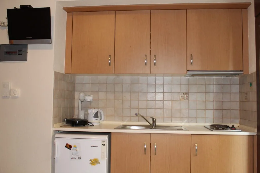 Stay in the most strategic location in Skiathos Town. Antelia Homes location combines the vibrant Skiathos Town with the peace and quiet of the surrounding area, with three apartment options. From couples to families, Antelia Homes caters to everyone's needs, ensuring your comfort during your stay in Skiathos Town.